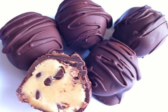 Vegan Chocolate Chip Cookie Dough Truffles