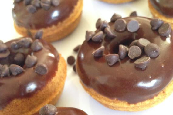 Vegan Pumpkin Chocolate Mini Cake Donut